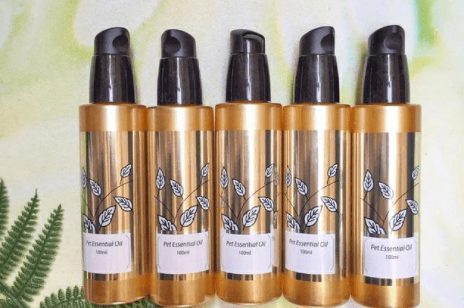 Tinh Dầu Dưỡng Lông Khử Mùi Cho Chó Mèo Show Queen 100ml