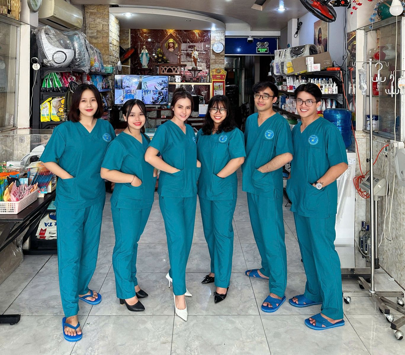 Đội Ngũ Bác Sĩ Sing Pet